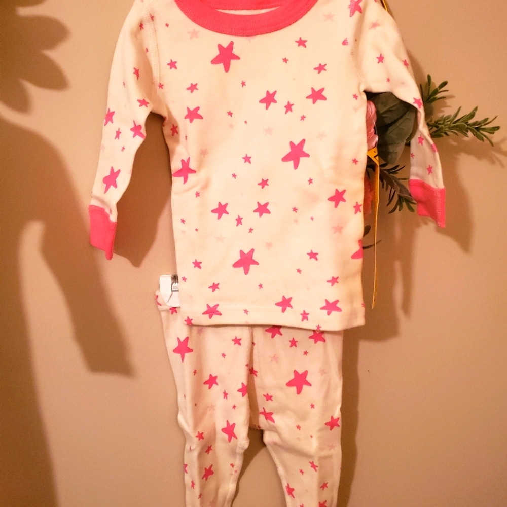 Moon & Back by Hanna Andersson Baby Girl 6-12m 2-piece Pink Star pajamas  $30